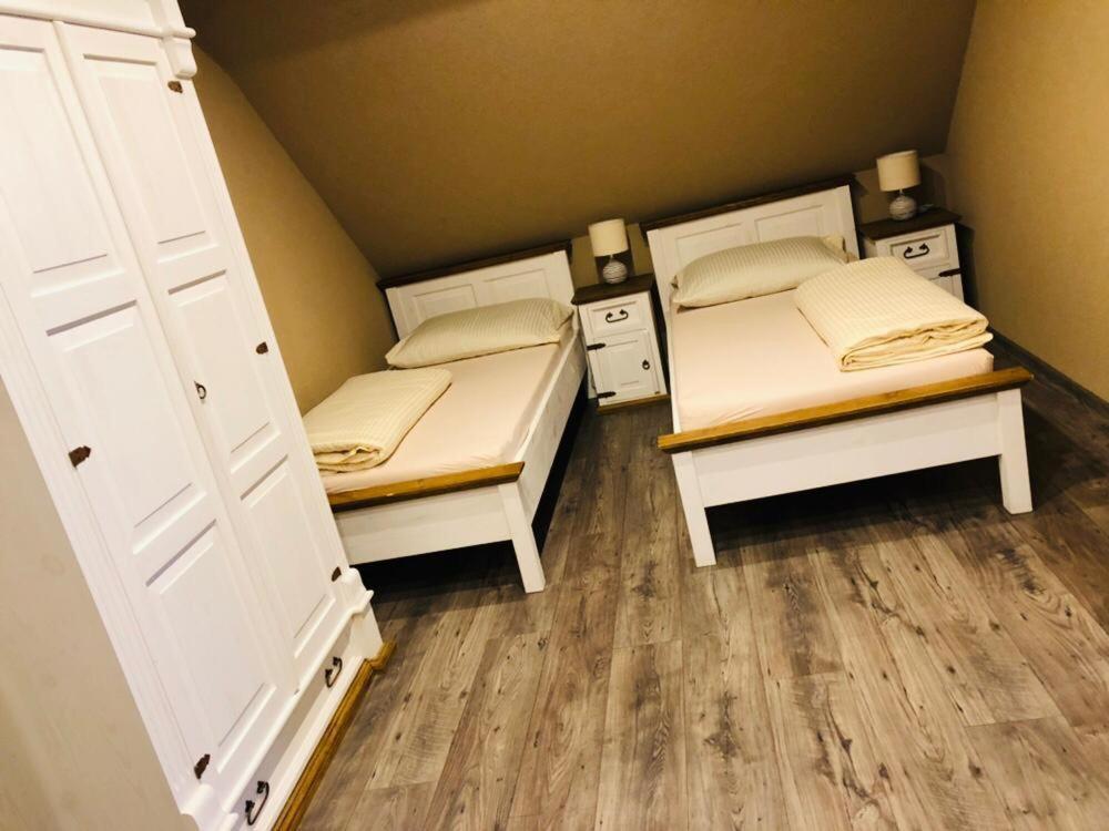 Penzion A Restauracia Hanisberg Krupina Exteriör bild